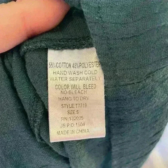 Entro Beautiful Green Blouse Size Small, Flowy Lacy - Picture 4 of 8